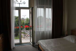 Отель Hotel Piast Слупск Двухместный номер с 1 кроватью или 2 отдельными кроватями и балконом-3